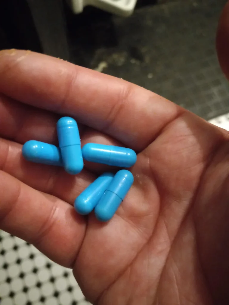 Microdose mushroom capsules in Eugene Oregon USA for psychedelic wellness and emotional balance discussions